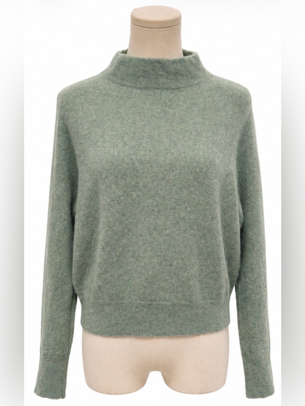 Tahari 100% cashmere sage green mock neck sweater size large